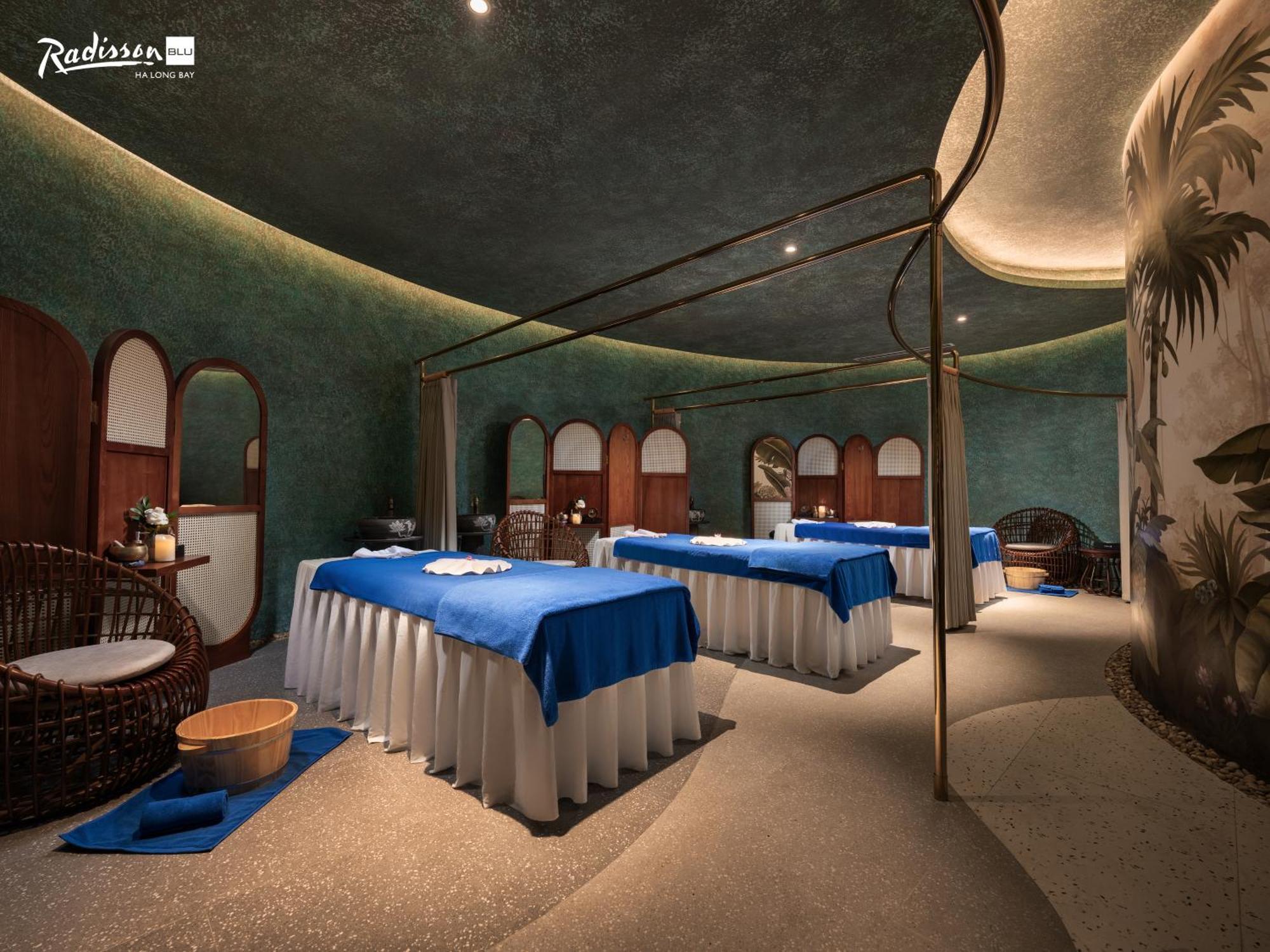 Отель Radisson Blu Bay 5*