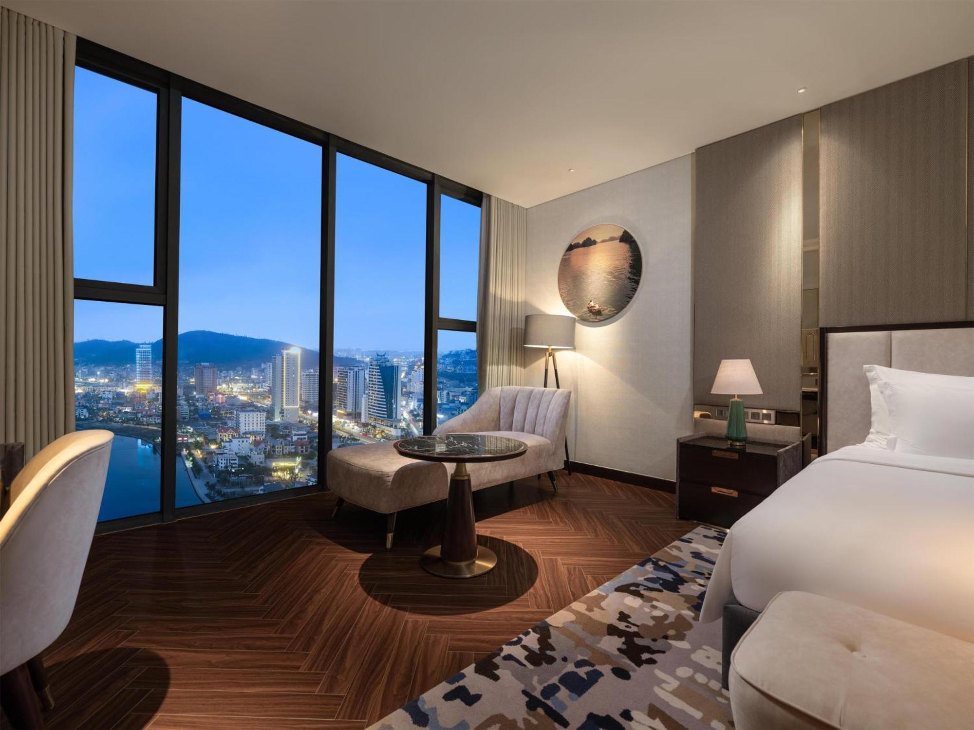 Radisson Blu Bay